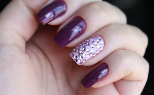 Unhas decoradas com Strass