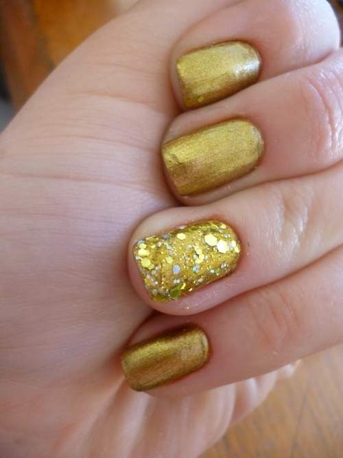  Unhas Decoradas Douradas  14