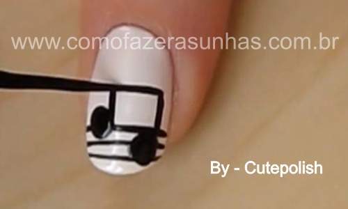 Unhas Decoradas com Notas Musicais – Passo a Passo - 12