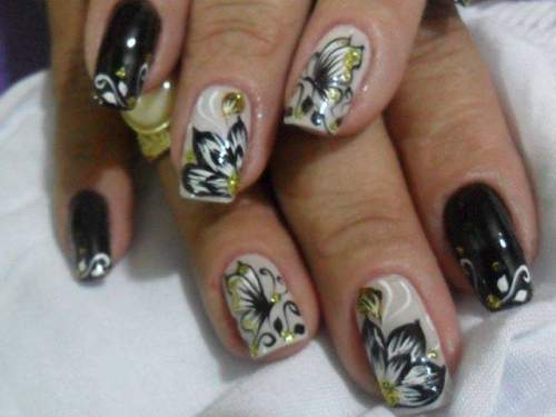Unhas decoradas com Borboletas - 06