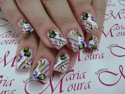 Unhas Decoradas com Rosas - 02