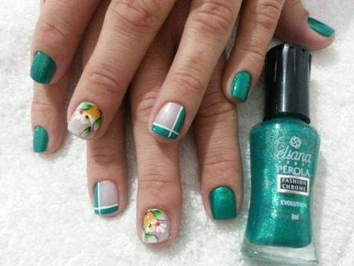 unhas decoradas com rosas - 14