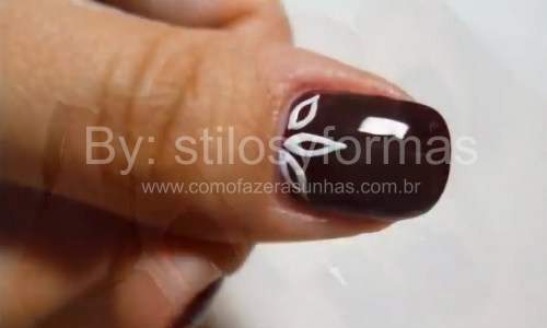 Unhas decoradas com girassol - 04