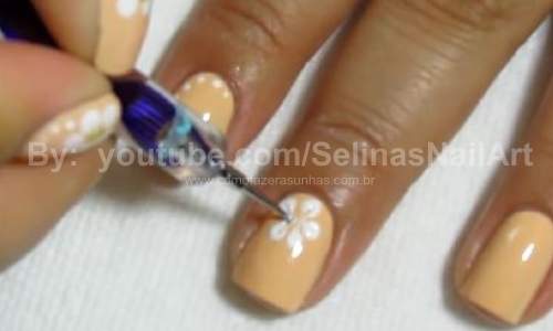 Unhas Decoradas com Flores Simples - Passo a Passo 08