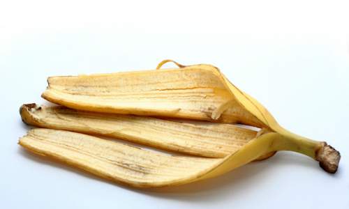 Remédios caseiros para tratar calos nas mãos e nos pés - Casca de banana