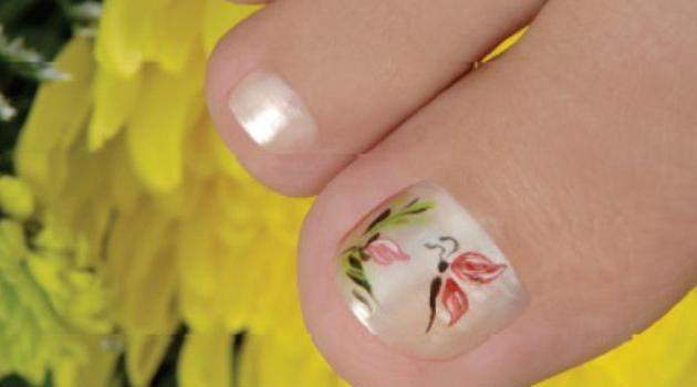 unhas decoradas com borboletas 48