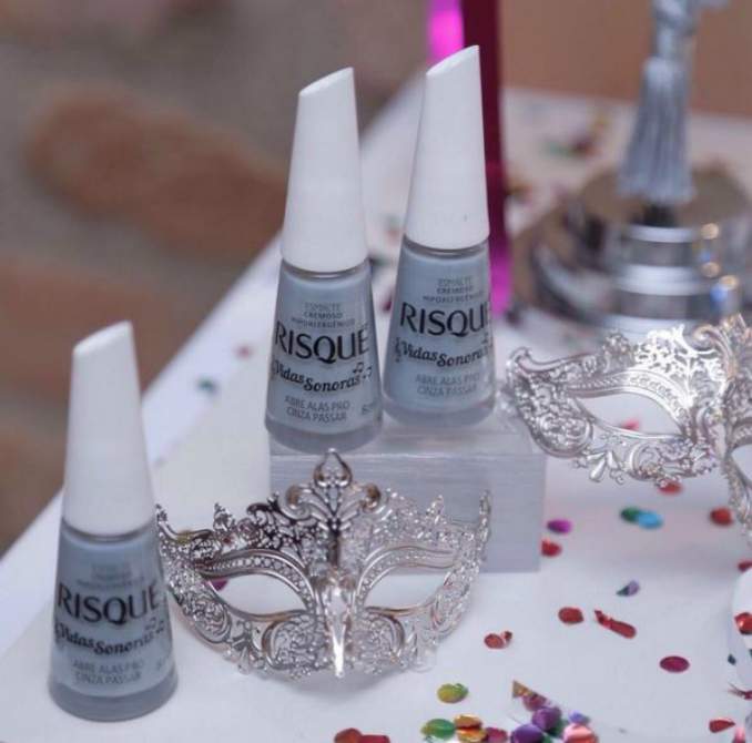 Risqué Vida Sonora - Risqué Abre Alas pro Cinza Passar